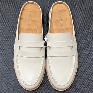 Kelsi Dagger Brooklyn Locke Mule. Women’s size 9